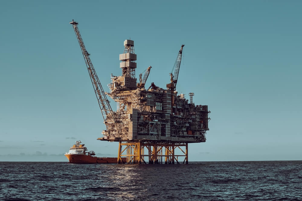How IIoT Revolutionizes Oil Field Operations: Boost Efficiency & Cut Costs